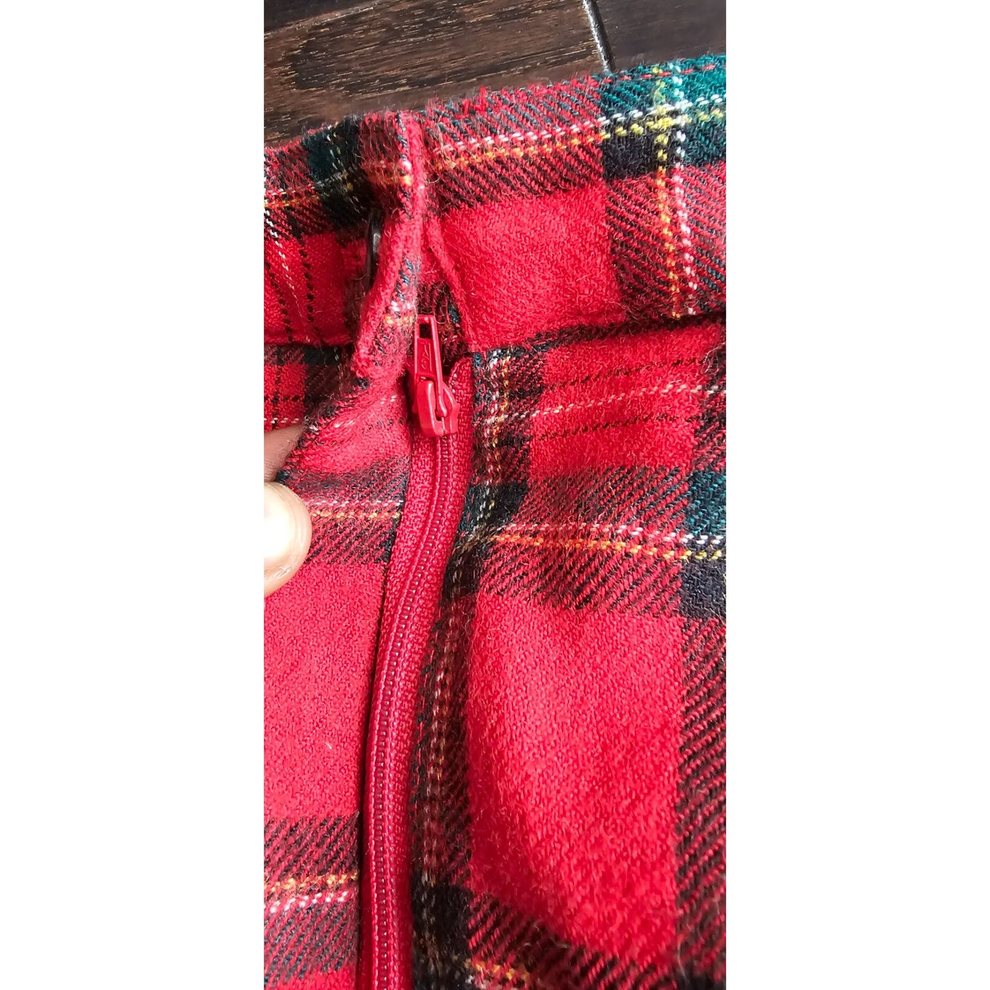 Vintage Amanda Smith Pure Wool Red Tartan Plaid Casual Shorts