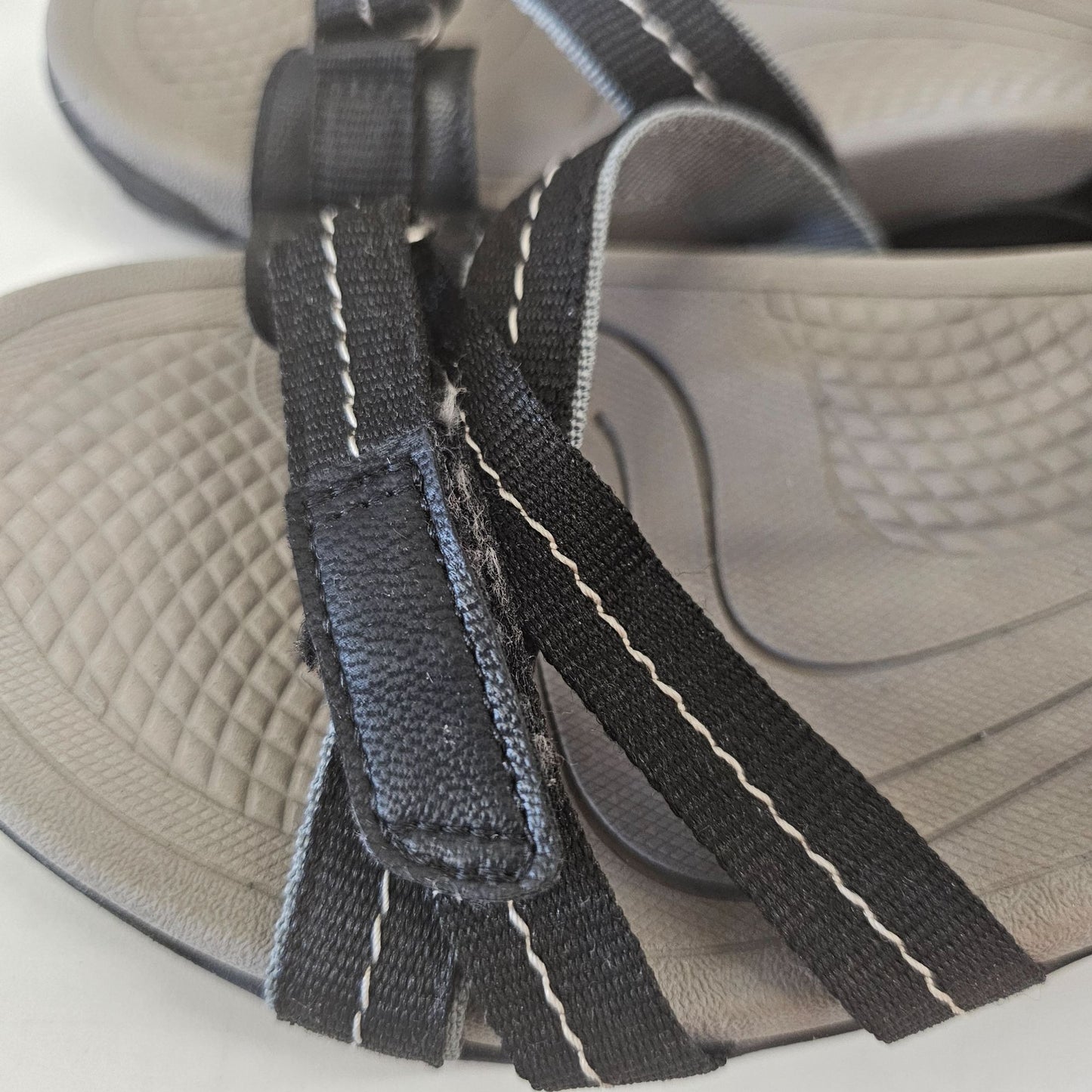 Earth Origins Women's Sport Sandals Size 8 Black & Gray Adjustable Straps Comfortable Footbed Casual & Outdoor Wear